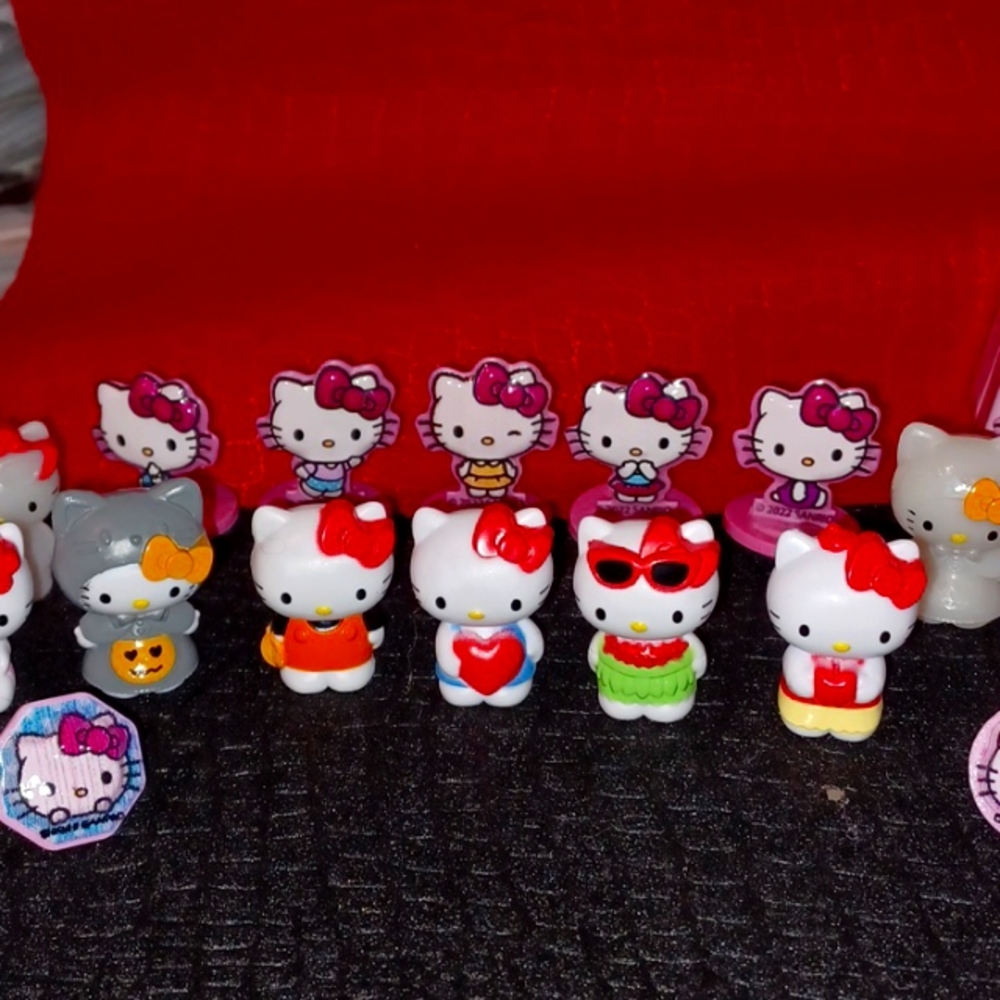 Limited Edition Sanrio Egg Surprise! Army of Hello Kittys